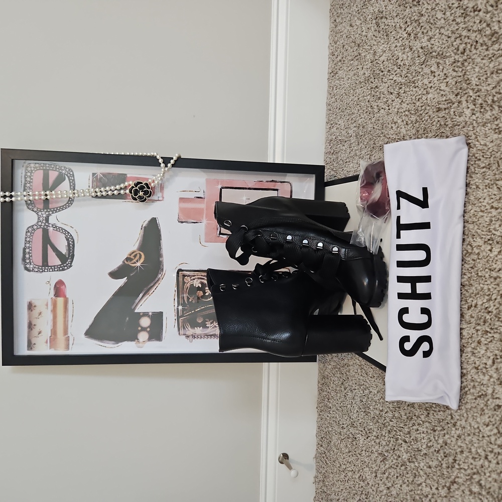 Schutz, 11, Black